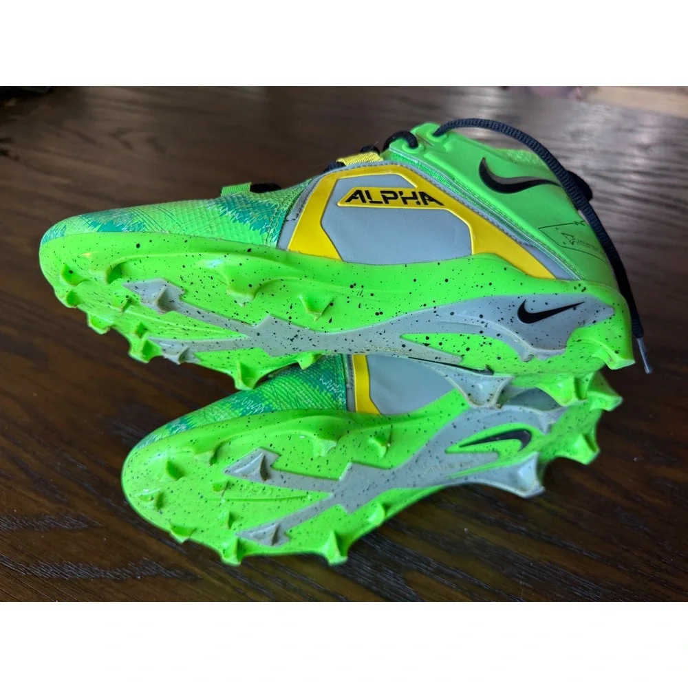 Nike Alpha Menace Pro 3 Football Cleats Mens 8 Green FB8442-303 Good Mid Top